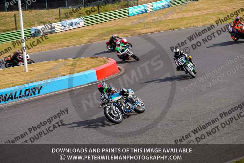 Vintage motorcycle club;eventdigitalimages;mallory park;mallory park trackday photographs;no limits trackdays;peter wileman photography;trackday digital images;trackday photos;vmcc festival 1000 bikes photographs